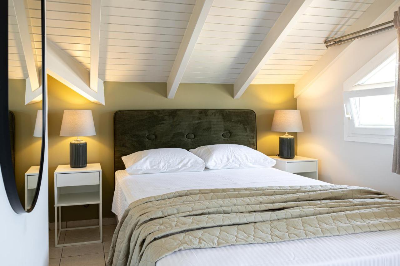 Domus City Apartment Argostoli  Bagian luar foto
