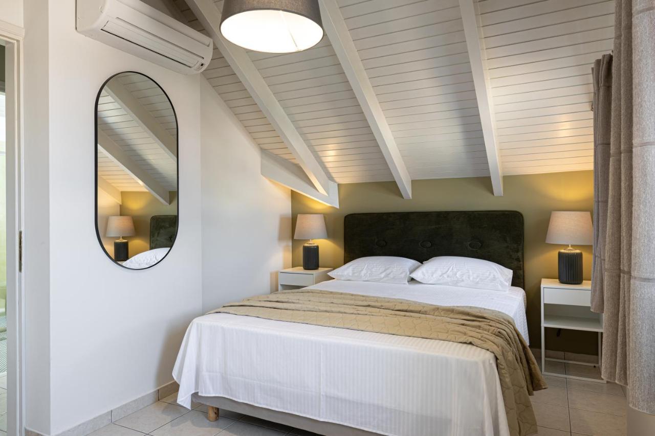 Domus City Apartment Argostoli  Bagian luar foto