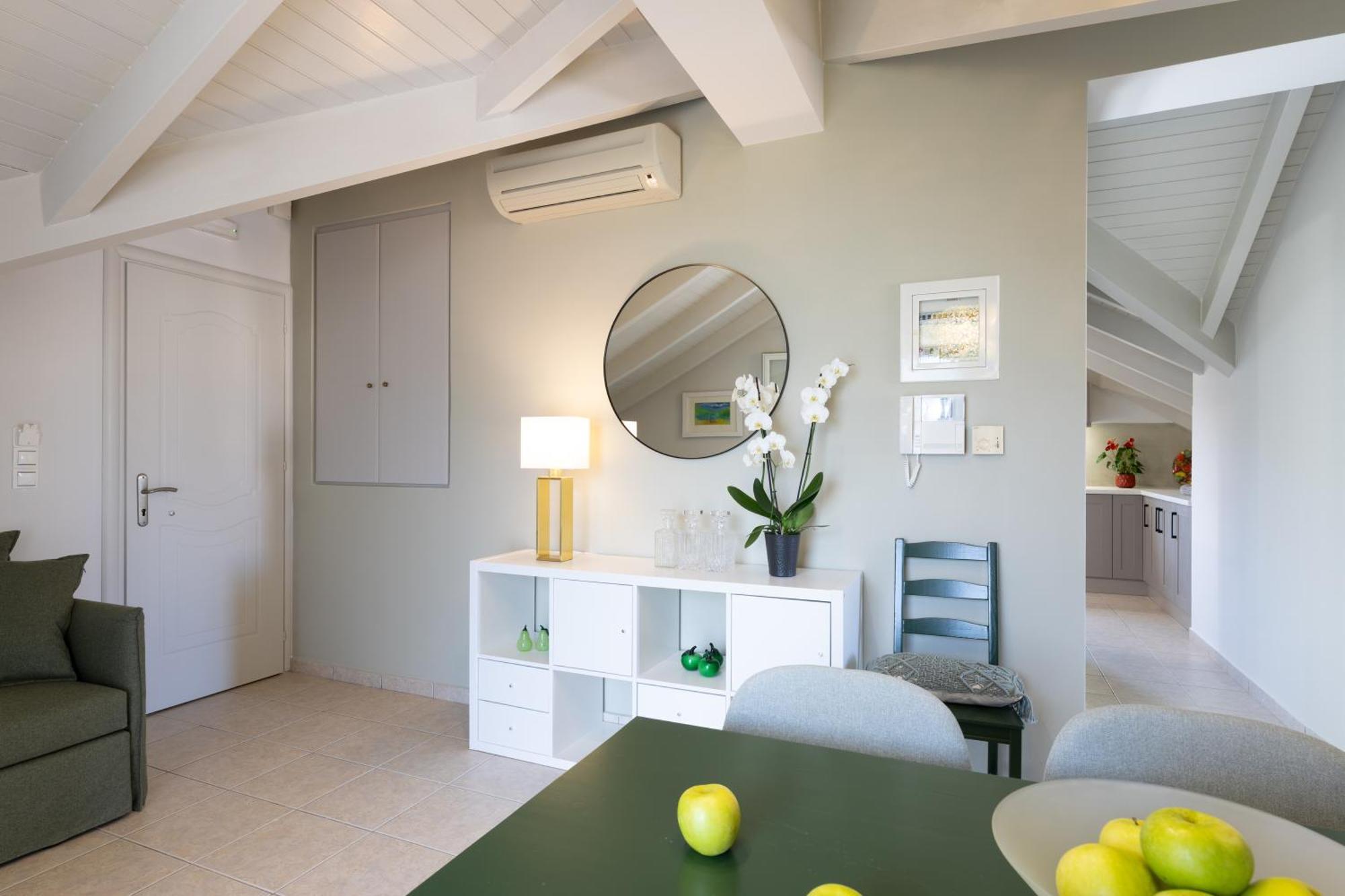 Domus City Apartment Argostoli  Bagian luar foto