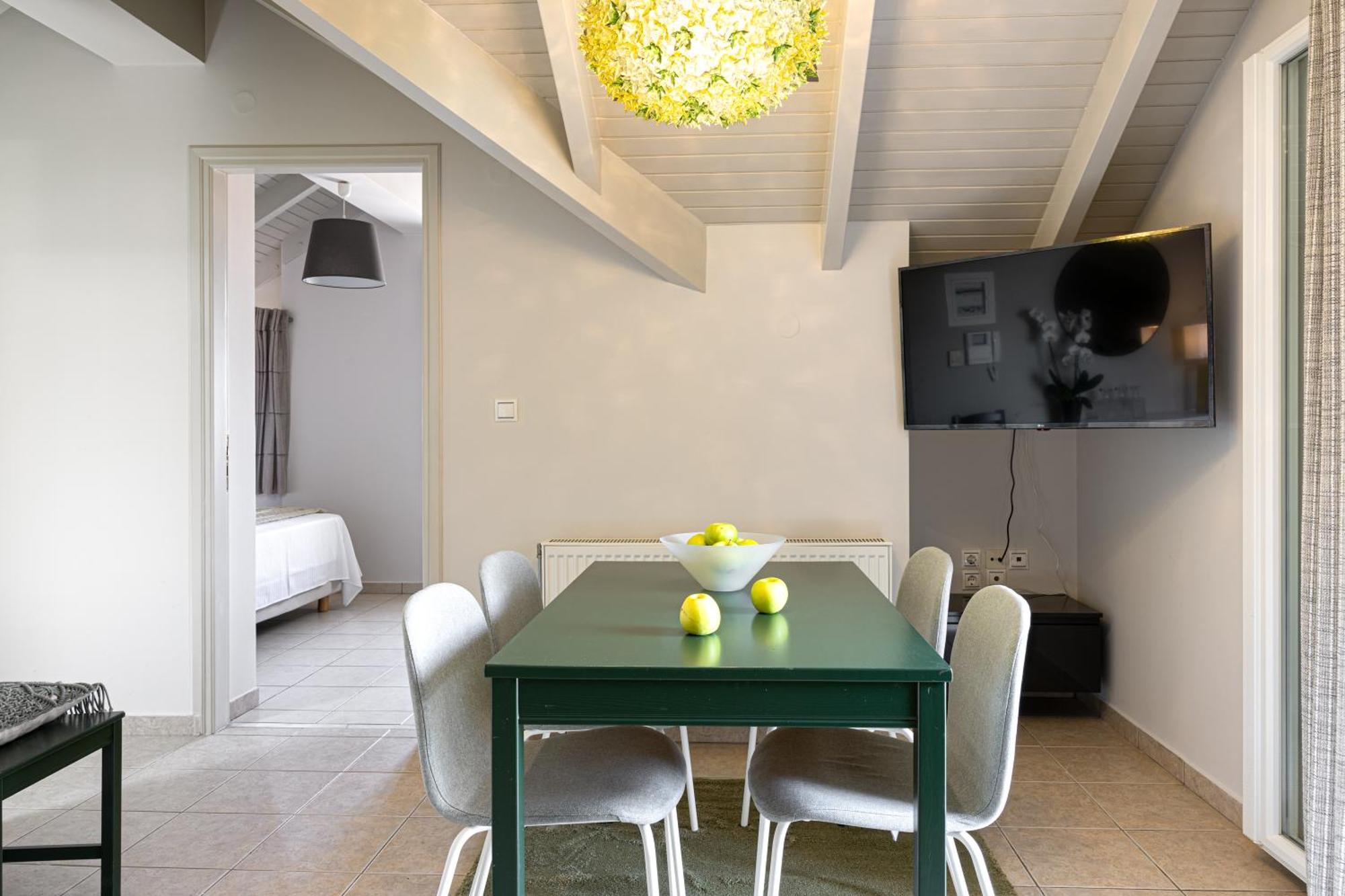 Domus City Apartment Argostoli  Bagian luar foto